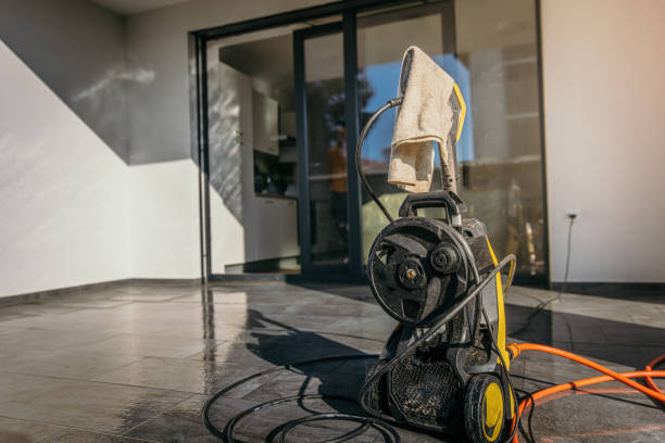 Best Animal Enclosure Cleaning  in Orida Gulf Coast University, FL